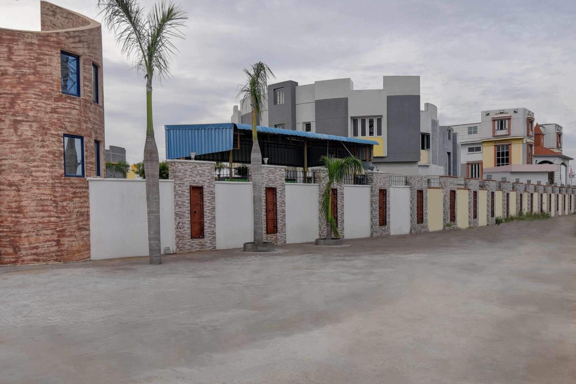 Collectipn O Pradee Queen Resort Chennai Esterno foto